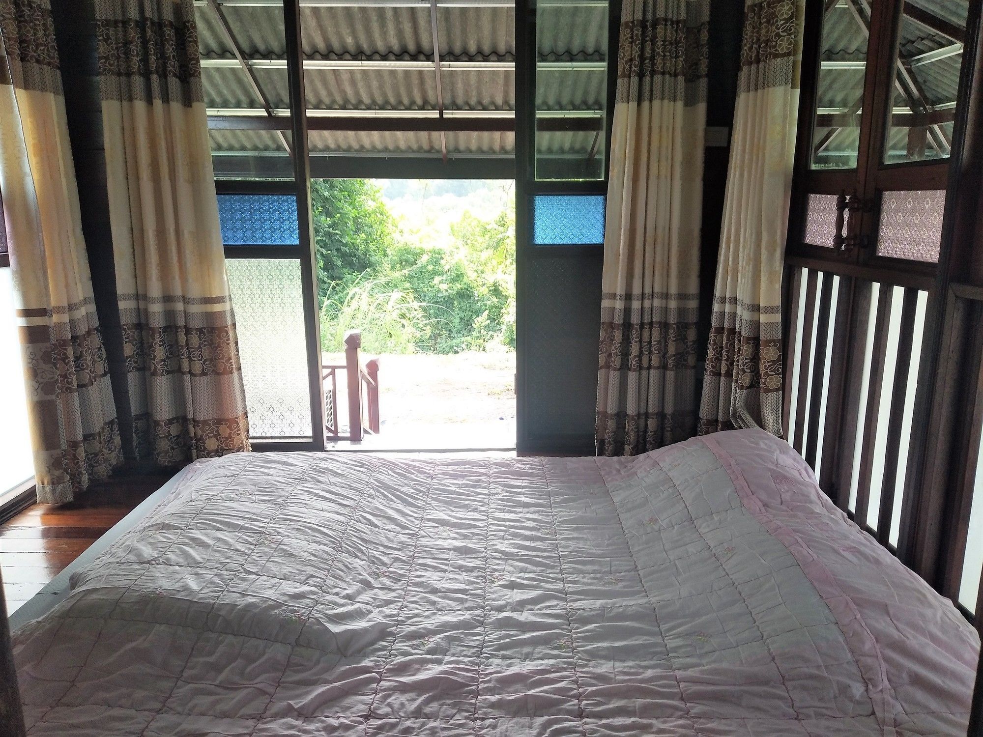 Sarocha Resort Rayong Buitenkant foto